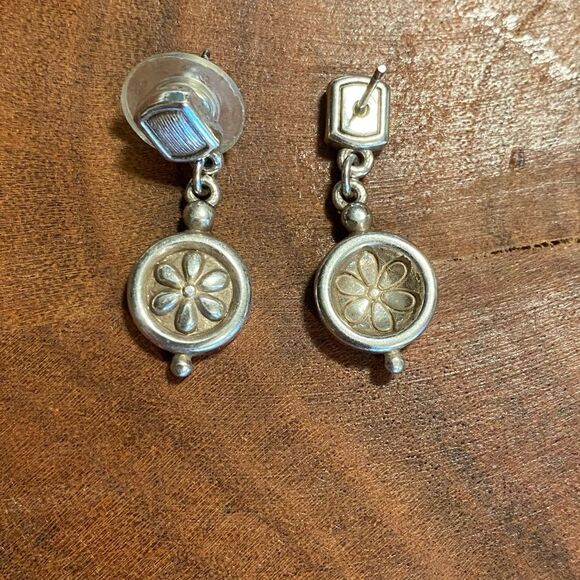 BRIGHTON‎ vintage silver flower disc dangle post earrings - Picture 2 of 4